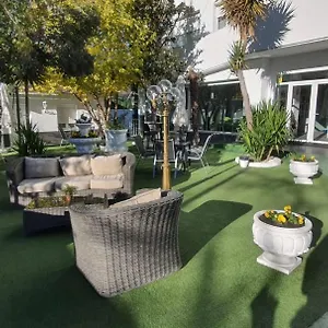 escala-suites.besthotelstoledo.com/